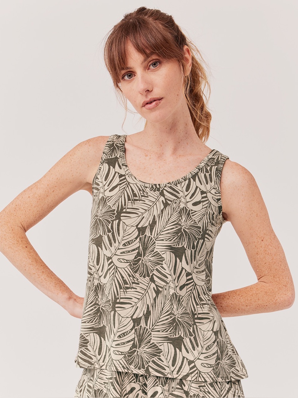 ‼️EUC: Pact Organic Tropical Green Tank W/ Built-In Bra - M